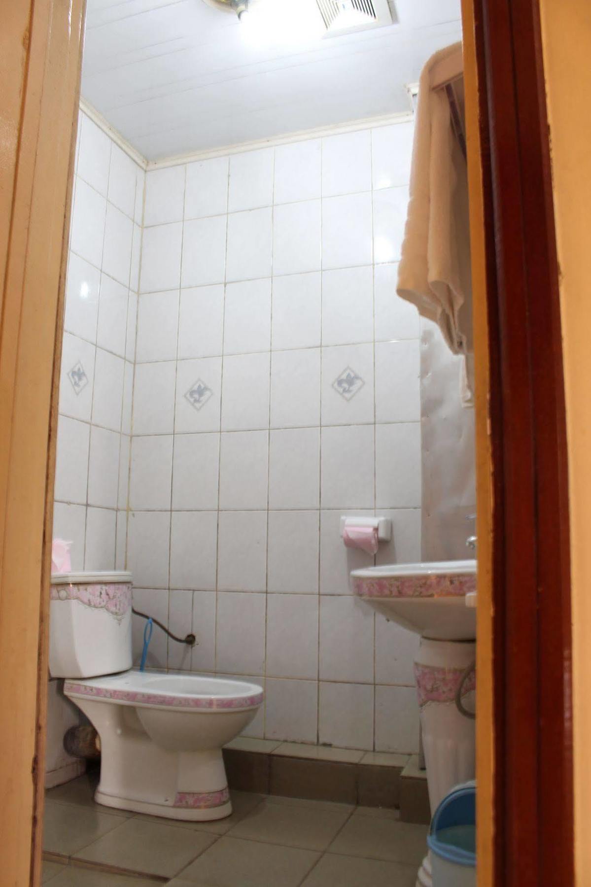 Hotel Santa Lucia Yaoundé Dış mekan fotoğraf